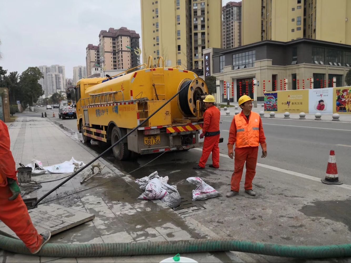 保城镇排污管道清淤-管道清洗