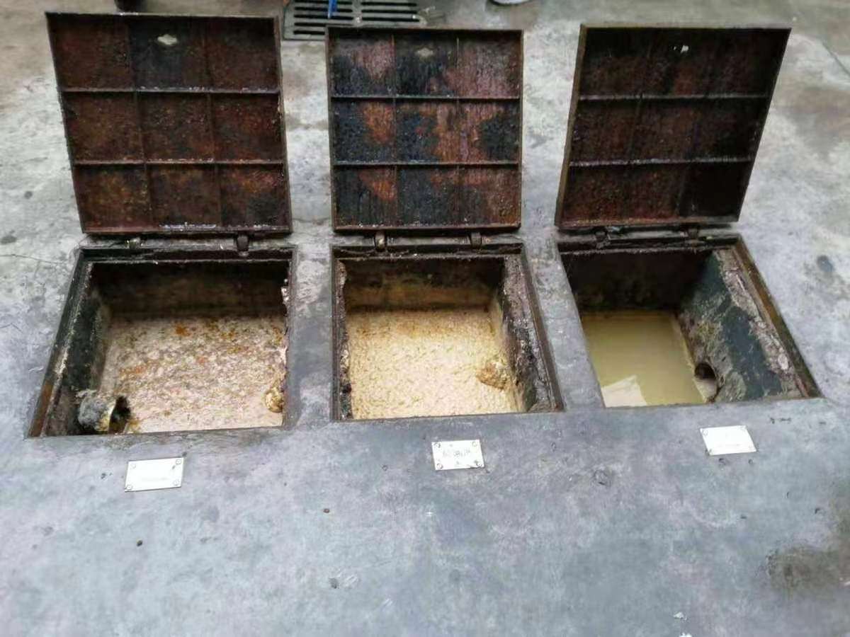 保城镇清理隔油池-污水池清掏