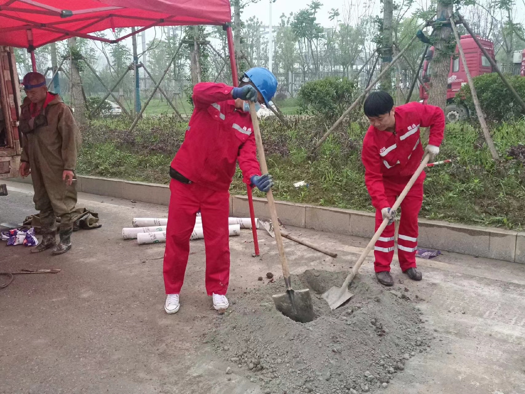 保城镇管道疏通哪家好】及时进行市政管道清淤